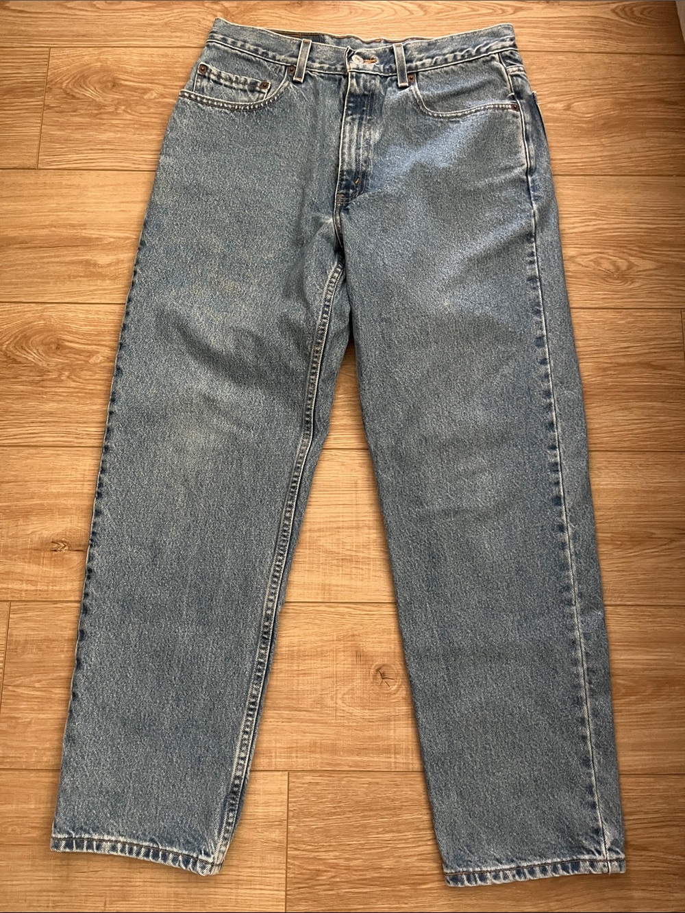 Vintage Levi’s Y2K relaxed straight fit jeans